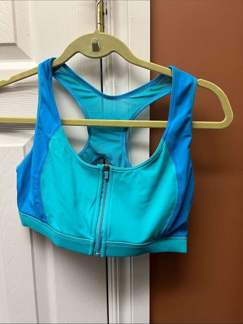 Marika Front-Zip Racerback Sports Bra - Turquoise & Aqua